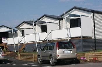 Bridport Bay Inn Екстер'єр фото